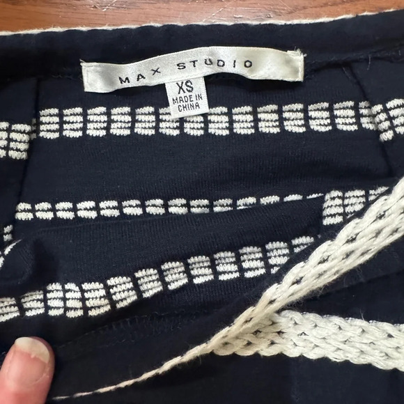 Max Studio A Line Skirt - Navy Blue and White Striped with Knitted Look - Sz XS - Picture 3 of 5